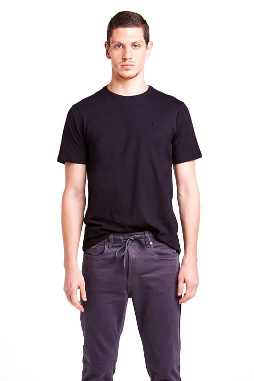 Camiseta Manga Curta Regular Algodão Peruano Giorno Fideli - Preto