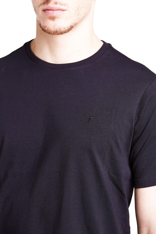 Camiseta Manga Curta Regular Algodão Peruano Giorno Fideli - Preto